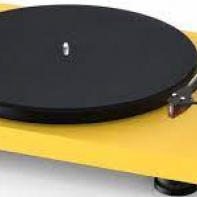 купить                     PRO-JECT Проигрыватель пластинок Debut Carbon EVO 2M Red САТИНОВЫЙ ЖЕЛТЫЙ EAN:9120097825995 в Алматы фото 1