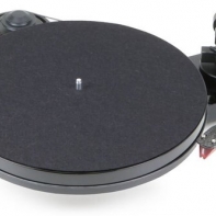 купить PRO-JECT Проигрыватель пластинок RPM1 Carbon 2M Red ЧЕРНЫЙ ЛАК EAN:9120050435285 в Алматы фото 1